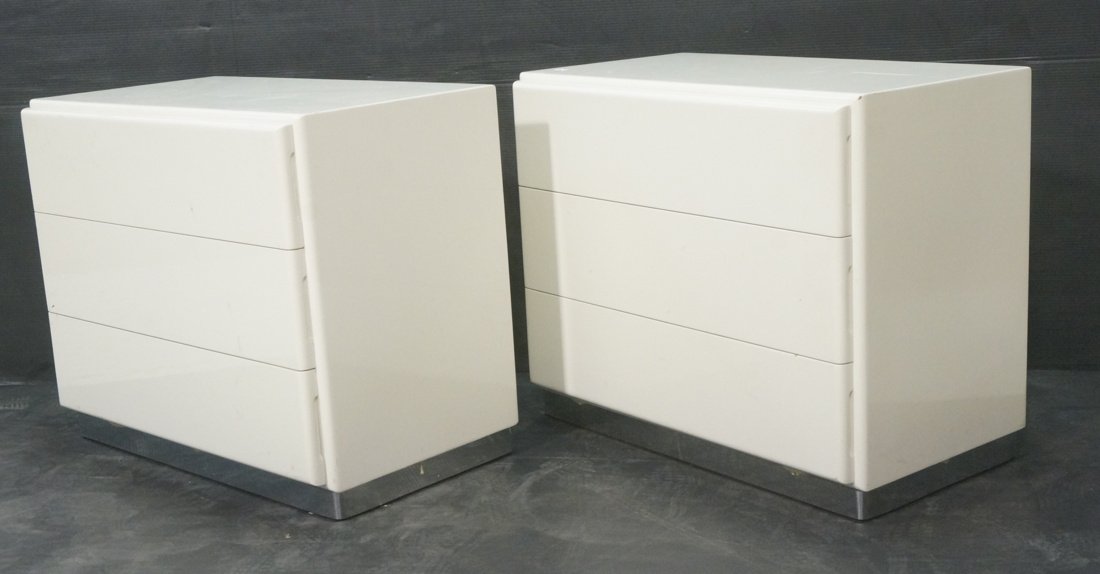 Pr Cream Lacquer Bachelors Chests. MILO BAUGHMAN (1 of 9)