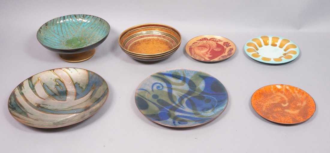 Lot 7 Enameled Dishes. Annemarie Davidson. Modern: Lot 7 Enameled Dishes. Annemarie Davidson. Modernist Mid Century Craft. Laura Smith, Clare. 4 are signed. -- Dimensions: H: 9.5 inches --- US Shipping charge: $20