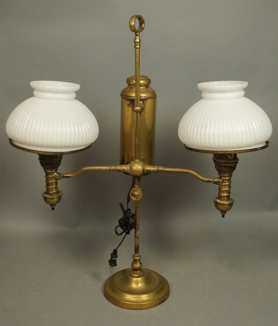 Antique Brass Bankers Lamp. White glass globes sh (1 of 8)