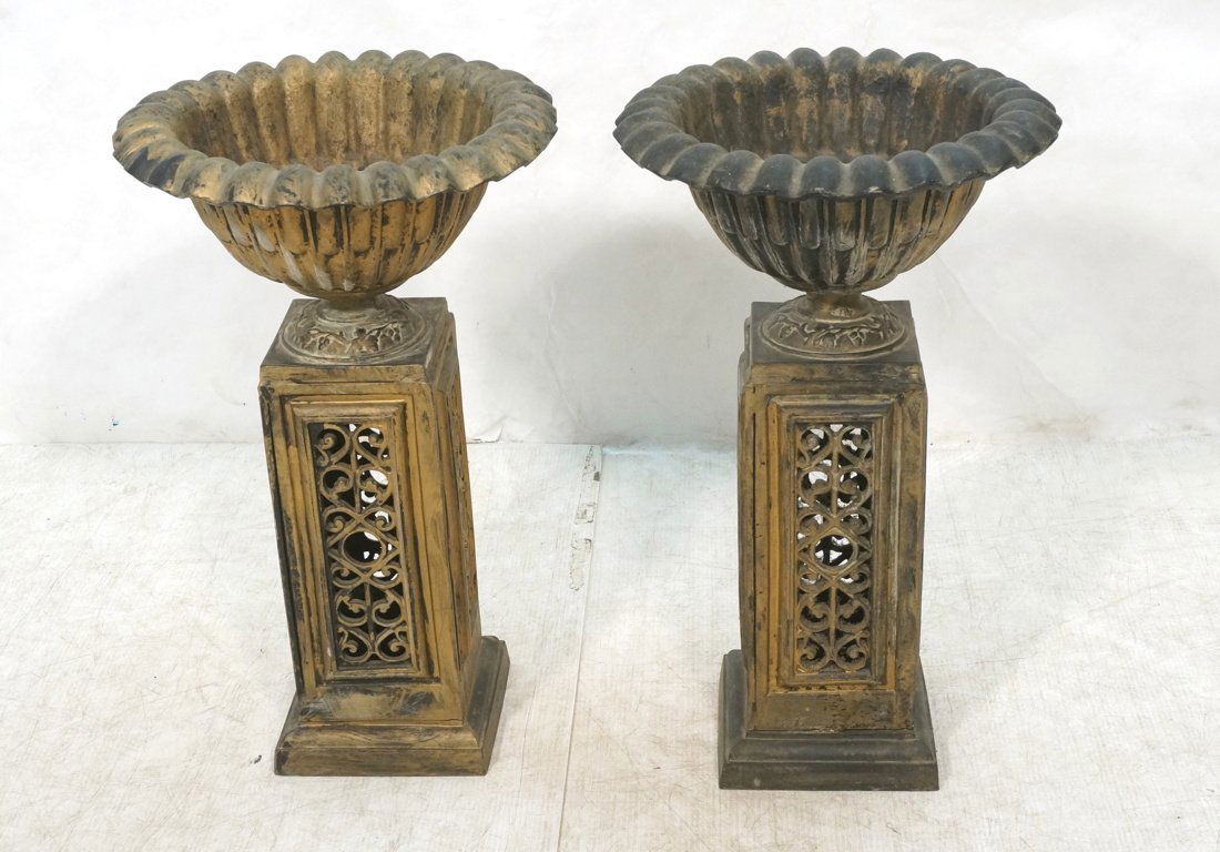 Pr Contemporary Metal Planter Urns on Square colu (1 of 7)