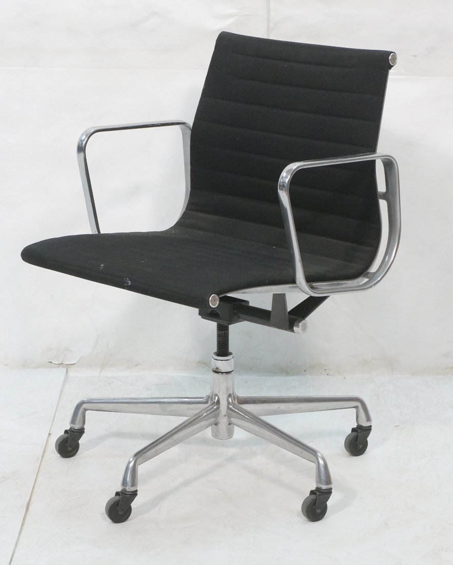 CHARLES EAMES style Aluminum Group Office Chair. (1 of 9)