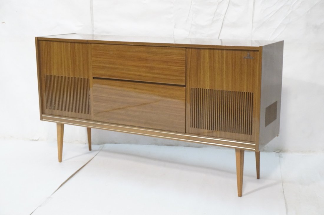 GRUNDIG Stereo Cabinet. Raised on legs. (1 of 8)
