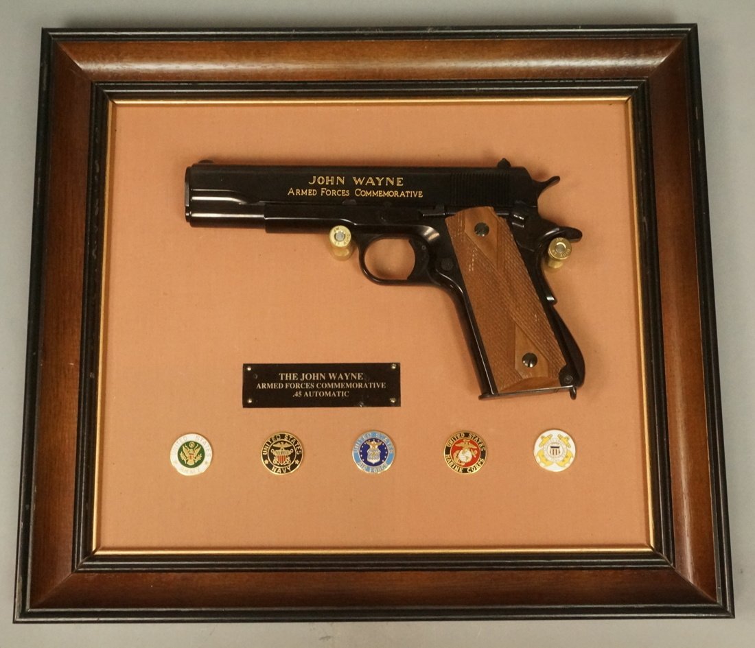 FRANKLIN MINT .45 Automatic Replica. JOHN WAYNE A (1 of 6)