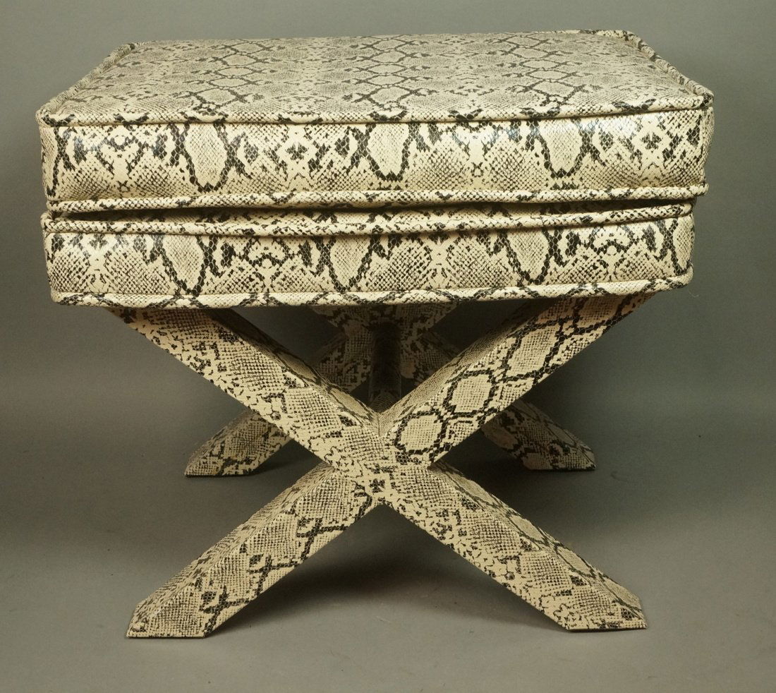 Faux Snakeskin Decorator Bench. Billy Haines styl (1 of 7)