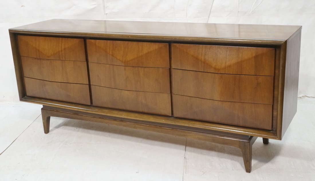 United Diamond Front Low Dresser Chest.  9 Drawer (1 of 7)
