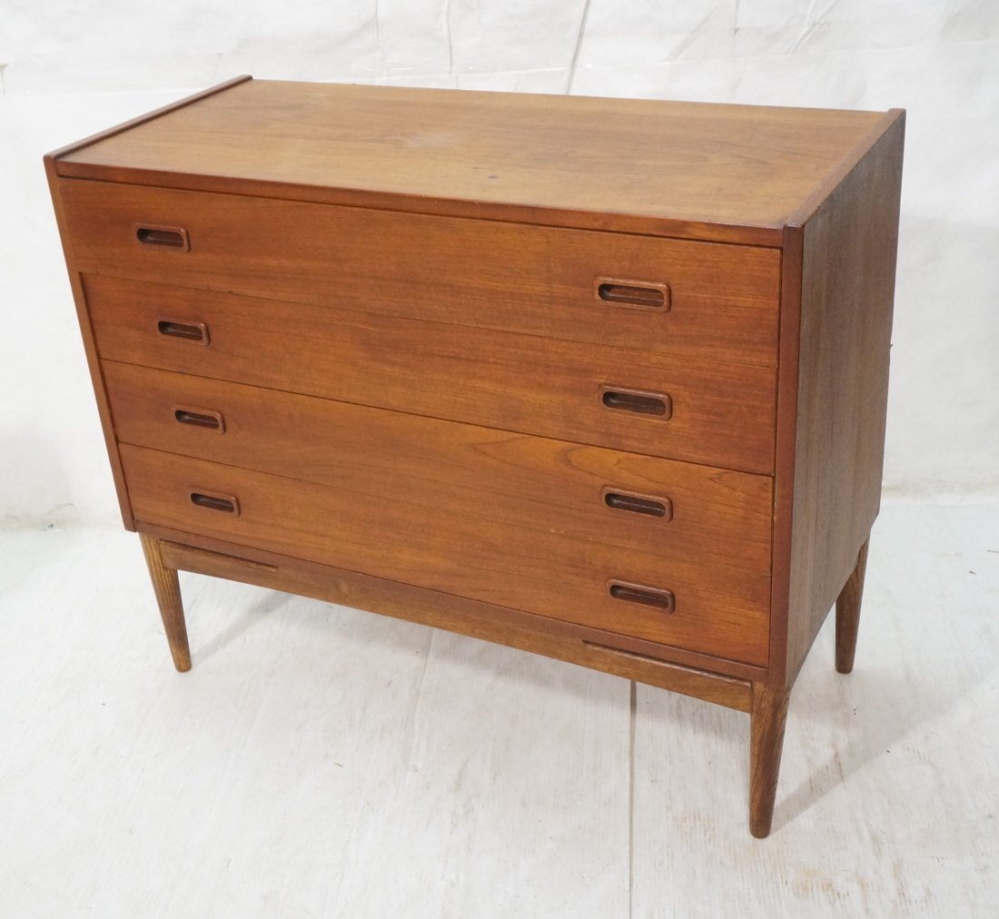 Four Drawer Danish Teak Bachelors Chest. Dresser. (1 of 8)