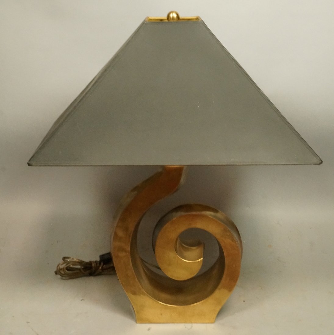Pierre Cardin style heavy brass table lamp. All b (1 of 7)