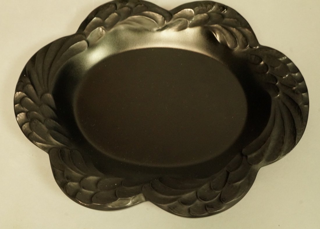 LALIQUE France Black Crystal  Oval Dish. Scallope (1 of 3)
