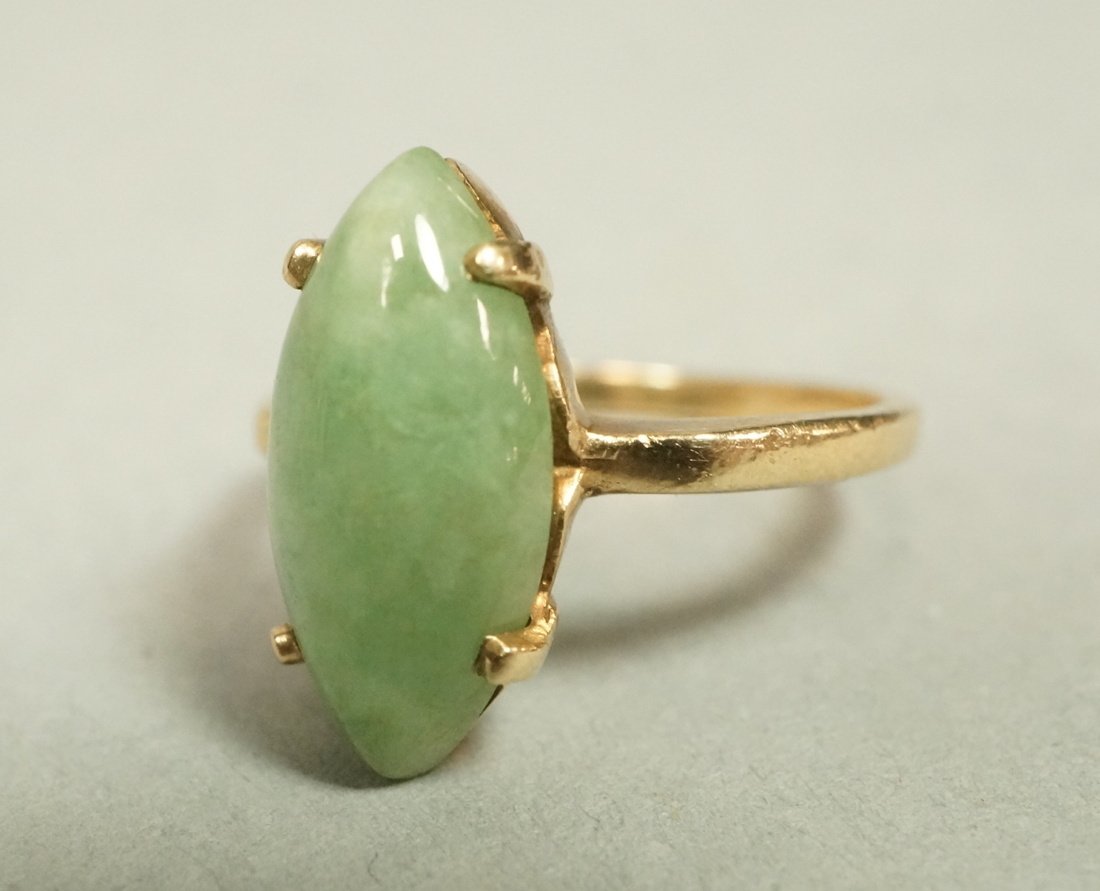 10K Gold Jade Ladies Ring. Marquis shaped Jade pr (1 of 4)