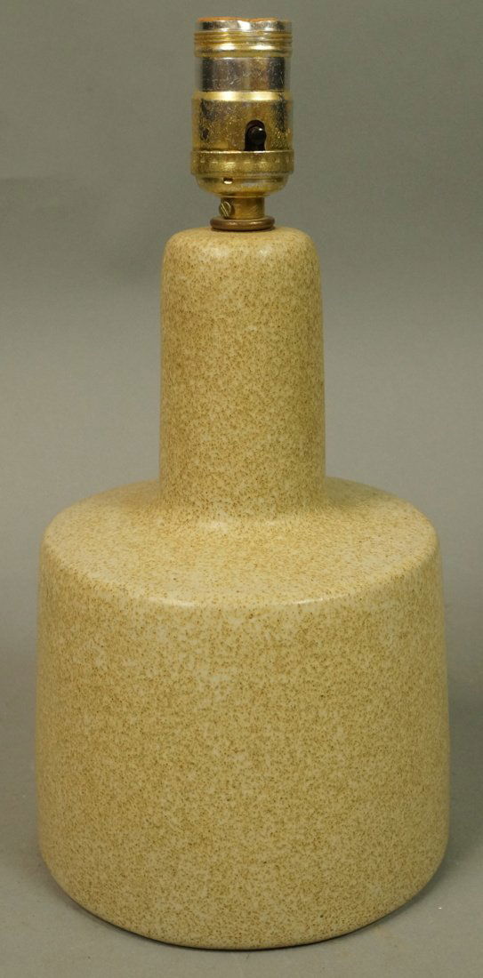 MARTZ Pottery Table Lamp. MARSHALL STUDIOS. Signe: MARTZ Pottery Table Lamp. MARSHALL STUDIOS. Signed. Marshall studios sticker. -- Dimensions: H: 12.5 inches: W: 6 inches: D: 6 inches --- US Shipping charge: $50