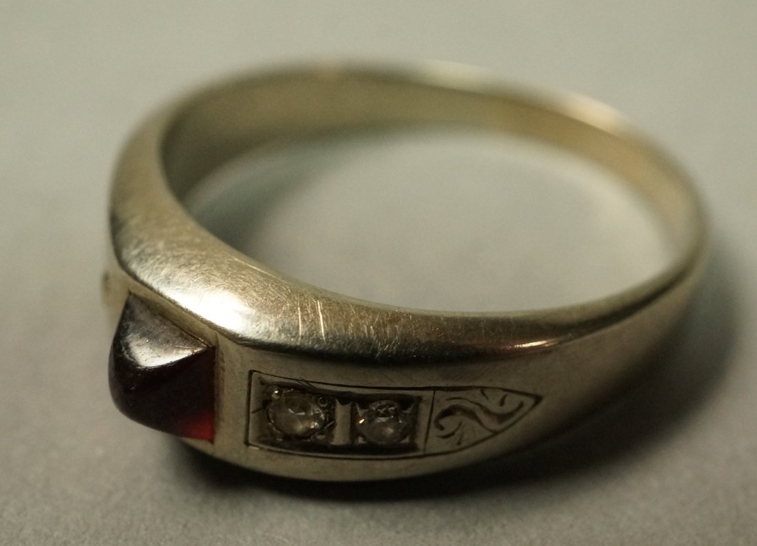 18K Gold Ruby and Diamond Ring.  Cabochon Ruby. (1 of 4)