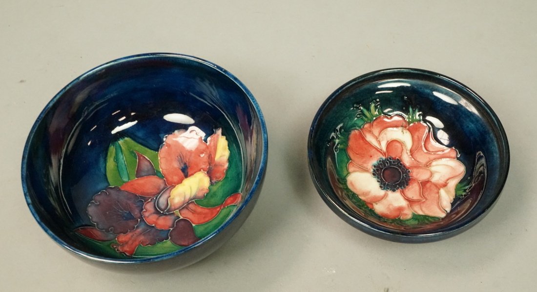 2pcs MOORCROFT English Art Pottery. Iris larger b (1 of 4)