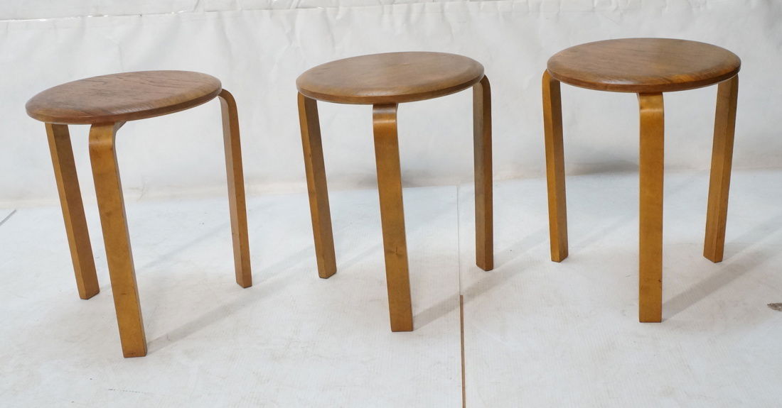 Set 3 Swedish Round Stacking Tables. Alvar Aalto (1 of 7)