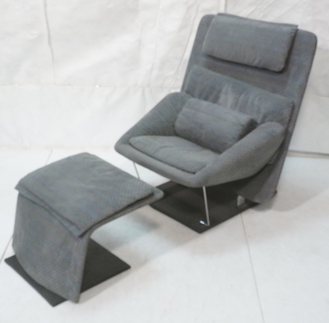 Fratelli Saporiti Lounge Chair with separate foot (1 of 9)