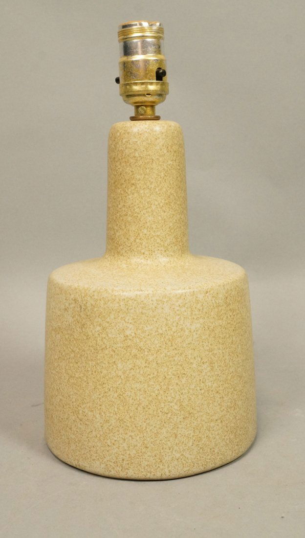 MARTZ Pottery Table Lamp. MARSHALL STUDIOS. Signe: MARTZ Pottery Table Lamp. MARSHALL STUDIOS. Signed. Marshall studios sticker. -- Dimensions: H: 12.5 inches: W: 6 inches: D: 6 inches ---