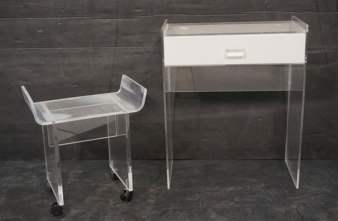 Lucite Vintage Vanity & Stool. Vanity with one wh (1 of 9)