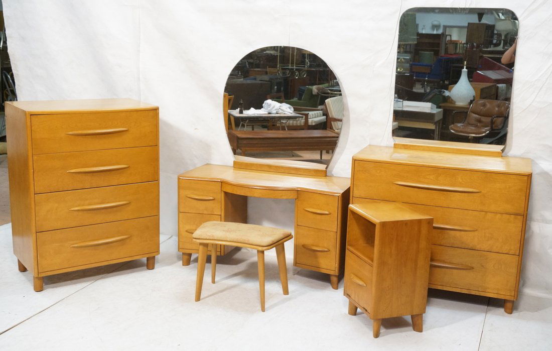 7 piece HEYWOOD WAKEFIELD Champagne Bedroom Set. (1 of 7)