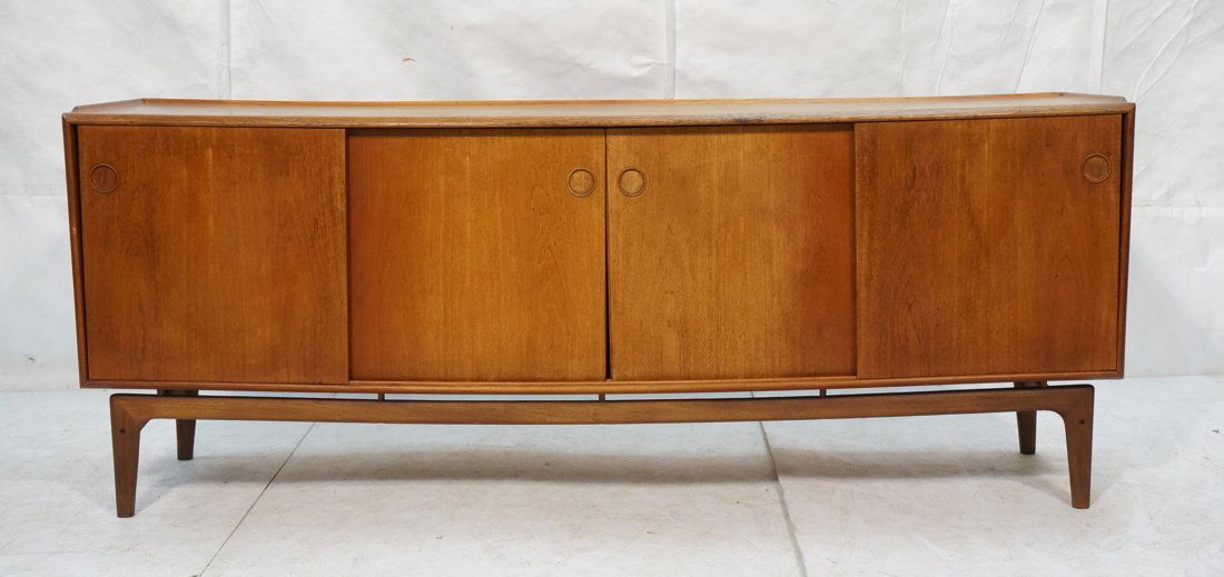 Danish Modern Teak Credenza Sideboard.   Sliding (1 of 8)