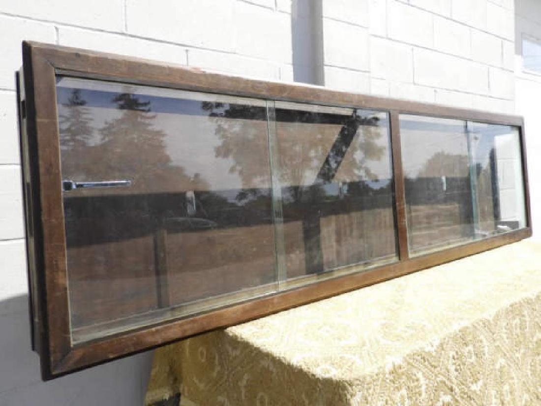 LARGE STORE DISPLAY CABINET