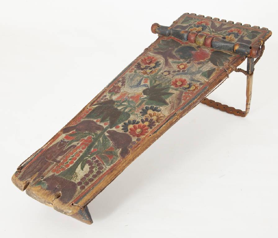 TRADITIONAL IROQUOIS CRADLEBOARD / PORTE-BÉBÉ (1 of 8)
