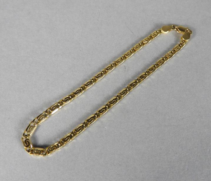 18KT GOLD CHAIN LINK BRACELET: An 18kt yellow gold bracelet with a chain link design. Lenght, 8.5". Weight, 8 grams.