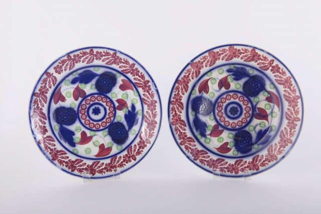Pair of Portneuf Plates, Circa 1870: A pair of Portneuf plates. Made in Scotland for the export market to North America, circa 1870. Three colours (red, green, blue). Diameter, 10".