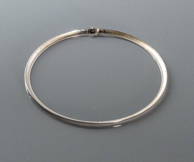 14kt White Gold Omega Necklace (1 of 3)