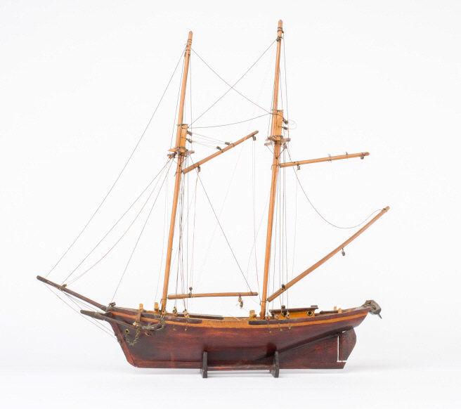 Antique Handmade Wooden Ship by Eugène Leclerc (1 of 12)