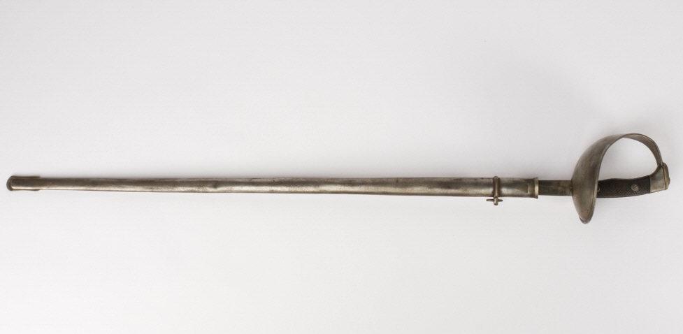 Antique Spanish Artillery Sword (1 of 13)