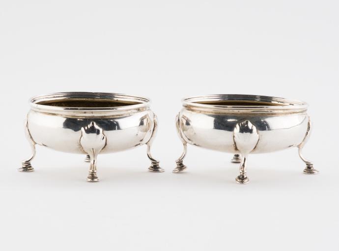 Pair Of British Sterling Silver Open Salt Cellars (1 of 6)