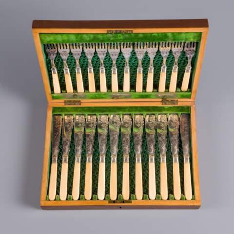 Fish Serving Set (1 of 5)