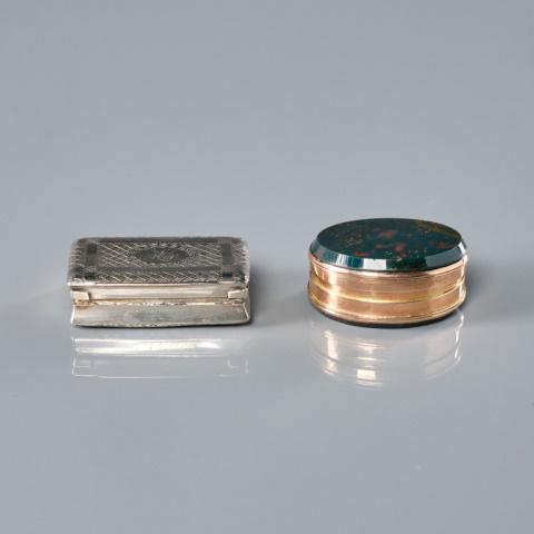 Two Silver Vinaigrettes (1 of 5)