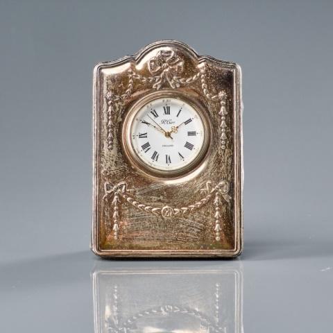 R. Carr Sterling Framed Clock (1 of 5)