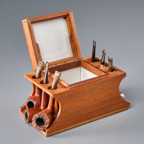 Six Vintage Smoking Pipes & Walnut Stand (1 of 5)