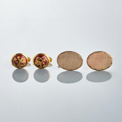 TWO PAIRS OF CUFFLINKS (1 of 8)