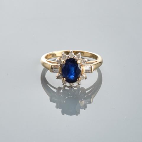 14K GOLD SAPPHIRE RING WITH DIAMONDS (1 of 5)