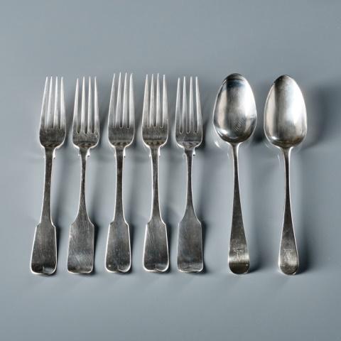 SEVEN PIECES OF GEORGIAN STERLING SILVER FLATWARE (1 of 6)