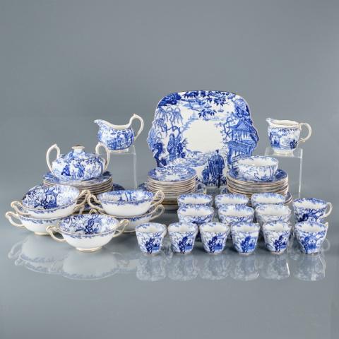 PARTIAL MIKADO PATTERN LUNCHEON SERVICE (1 of 7)