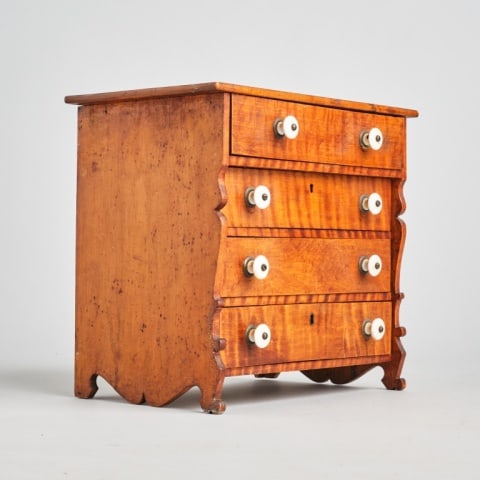MINIATURE BIRDS EYE MAPLE BONNET CHEST (1 of 10)