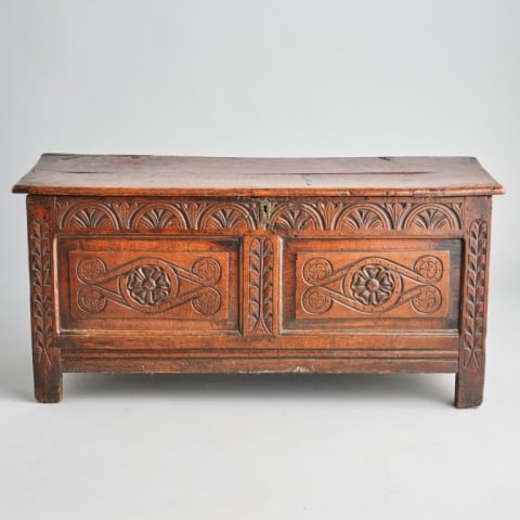 17TH C. STYLE OAK COFFER (1 of 11)