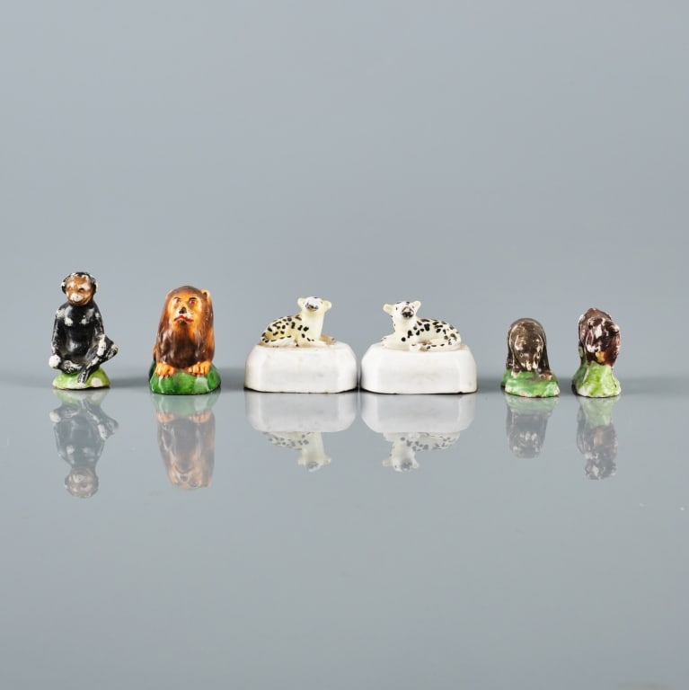 MINIATURE STAFFORDSHIRE POTTERY ANIMALS (1 of 10)