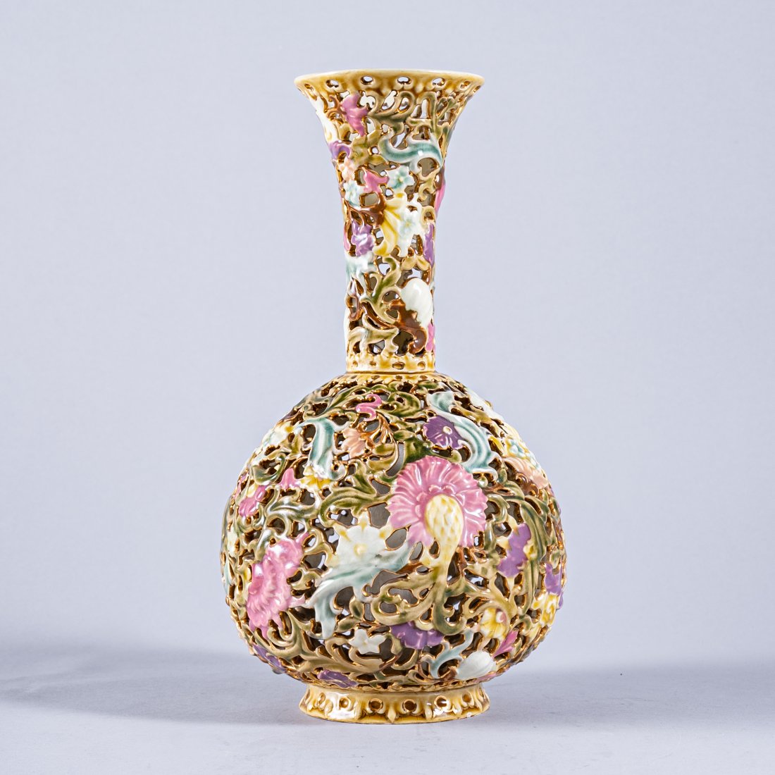 ANTIQUE ZSOLNAY PECS RETICULATED POTTERY VASE (1 of 8)