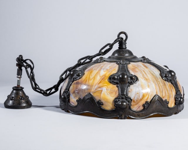 EXCEPTIONAL ARTS & CRAFTS SLAG GLASS LIGHT (1 of 14)