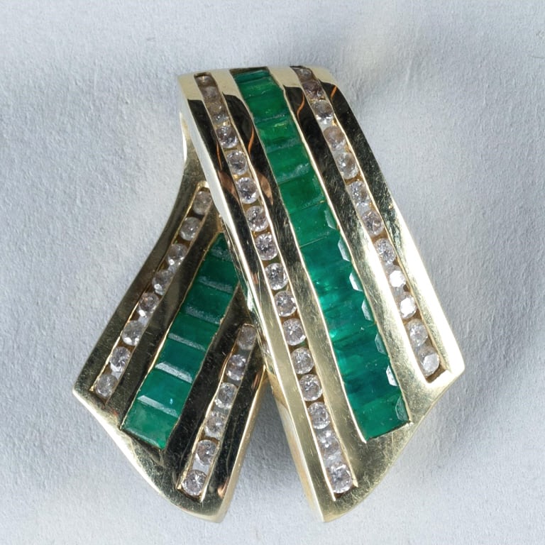 14K GOLD EMERALD & DIAMOND PENDANT (1 of 6)
