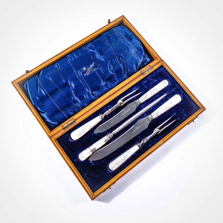 CARVING SET WITH MOTHER OF PEARL (1 of 8)