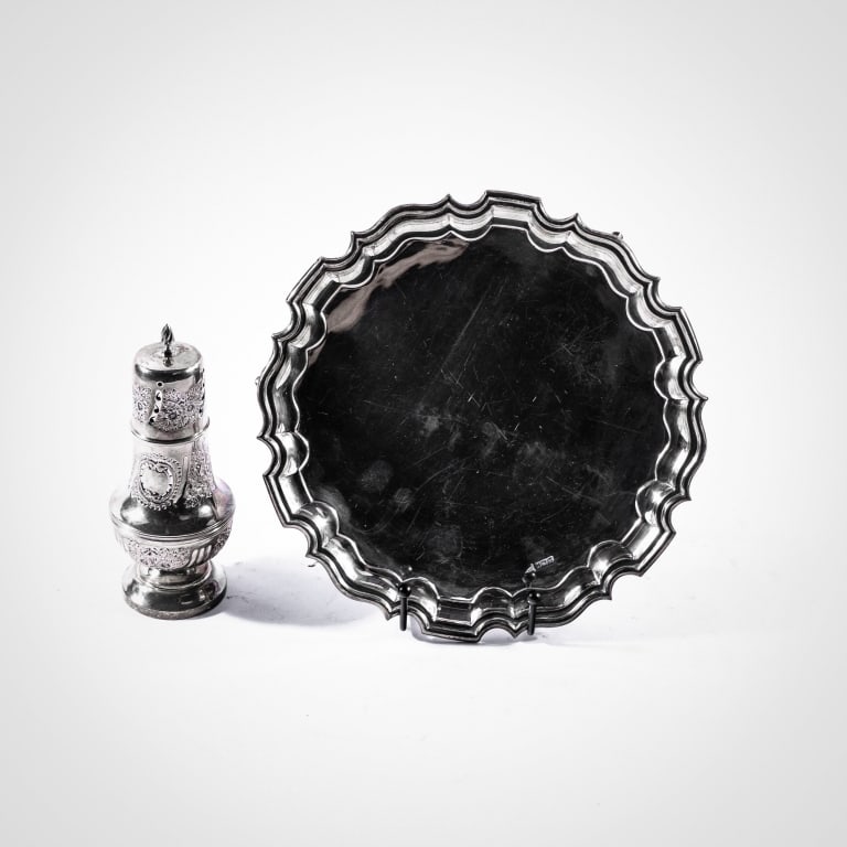 WALKER & HALL SILVER SALVER & SUGAR SHAKER (1 of 11)