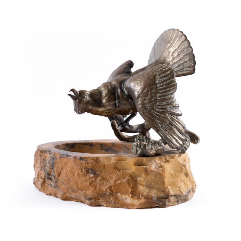 LARGE VIDE-POCHE WITH PATINATED GROUSE: Showing a bronze patinated grouse fitted to a shaped brown marble base, early 20th century, 8 3/4 x 9 1/2 inches.