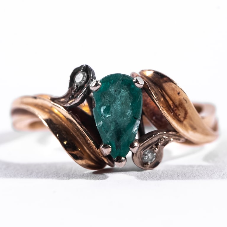 TWO 18KT GOLD RINGS - 2