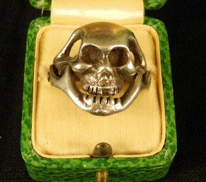 Jewellery Sterling Silver Skull Ring: Sterling silver skull ring, articulated bottom jaw