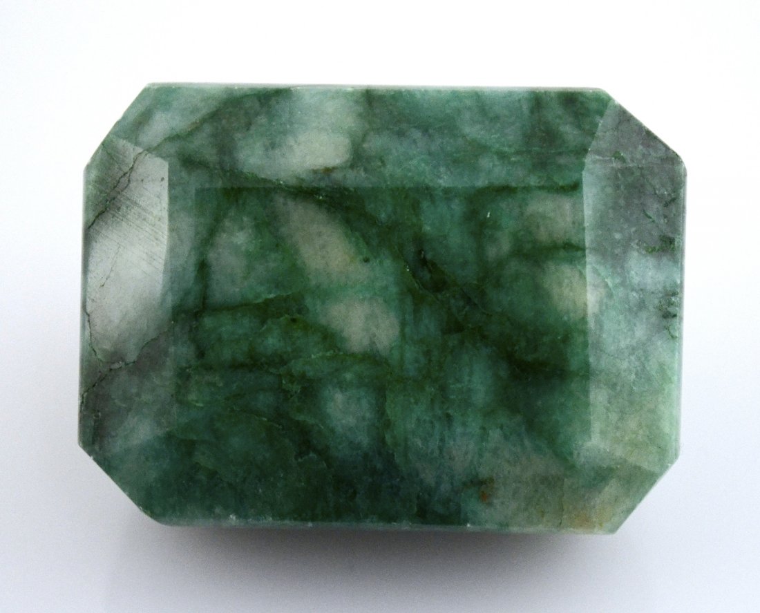 257.90 ct Emerald/Beryl Loose Stone AV: $7,994: 257.90 ct Emerald/Beryl Faceted Loose Stone